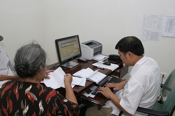 Cac thuoc de gay tai bien o nguoi cao tuoi hinh anh