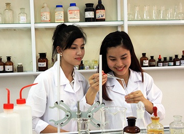 Truong dai hoc dung tuyen sinh he cao dang truoc nam 2020 hinh anh