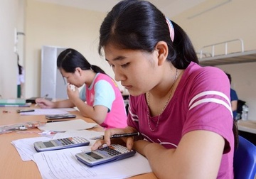 Truong dai hoc lap nhom tuyen sinh, thi sinh duoc loi hinh anh