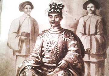 Bon vi vua len ngoi vao mung 1 Tet hinh anh