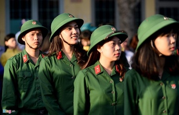 Thi sinh nu co the thi khoi C vao truong quan doi? hinh anh