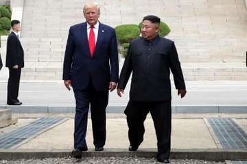 My, Trieu Tien bi mat hop giua khuya chuan bi cuoc gap Trump - Kim hinh anh