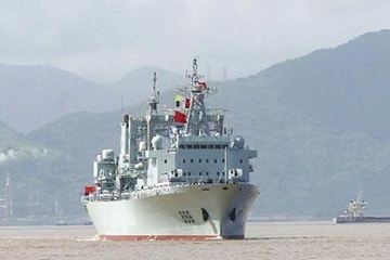Trung Quoc dua tau tiep te lon nhat ra Bien Dong hinh anh