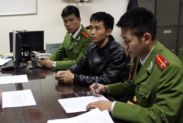 Canh sat vay bat ten toi pham giet nguoi vuot nguc hinh anh