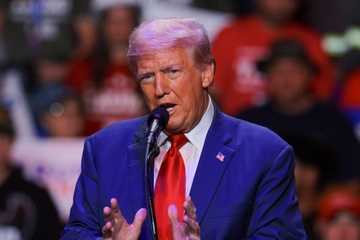 Tong thong Trump 'nghi ngo' lenh ngung ban hinh anh