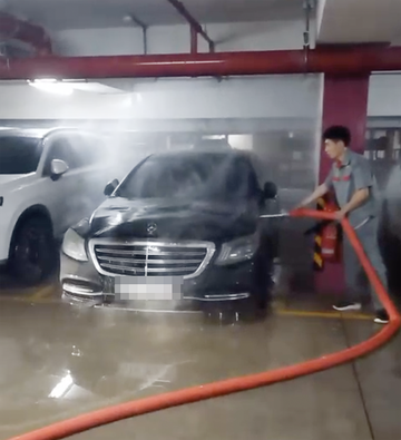 Ca sĩ Duy Mạnh rút đơn kiện Mercedes Việt Nam