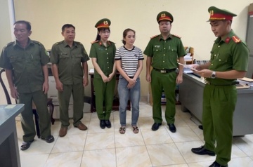 Nữ kế toán 2 lần 'dính' tội tham ô còn bị truy tố thêm tội đánh bạc