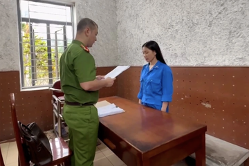 Bat tam giam doi tuong vi buoc 4 thoi vang di qua bien gioi hinh anh