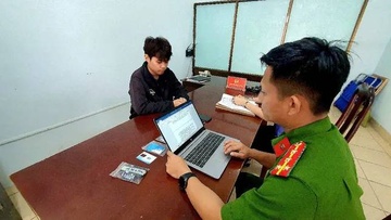 Nam sinh vien lua ban oto cu gia re de chiem doat tien dat coc hinh anh