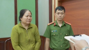 Bat vo chong san xuat 20 tan ca phe gia bang dau nanh va chat tao mui hinh anh