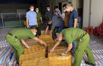 Phat hien hon 20 tan san pham dong vat dong lanh co dau hieu oi thiu hinh anh