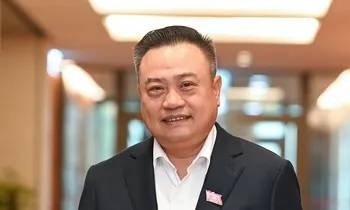 Chu tich Ha Noi nhan them nhiem vu hinh anh