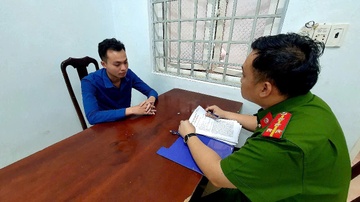 Gia danh 'thay bua', lua phu nu bi quay video khoa than roi tong tien hinh anh
