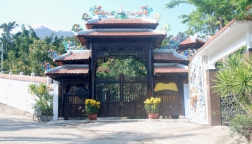 Dinh thu xay trai phep cua dai gia vang chua bi thao do hinh anh