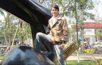 Nghi can sat hai 2 nguoi trong biet thu tot nghiep kien truc hinh anh