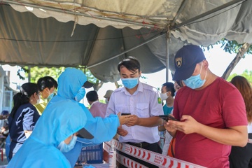 Da Nang cach ly 21 ngay voi nguoi ve tu noi dang gian cach xa hoi hinh anh