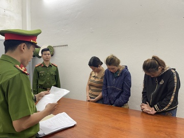 Ba bac si dom bien hat mach nha thanh thuoc dong y, ban gia gap 18 lan hinh anh