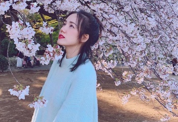 Cung Phuong Ly check-in Tokyo mua anh dao no ro hinh anh