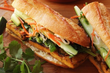 Bao nuoc ngoai di tim hang banh mi ngon nhat TP.HCM hinh anh