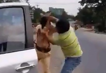 Xac minh clip canh sat giao thong bi danh hinh anh