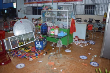Khoi to ke dap pha quan an, tan cong cong an xa hinh anh