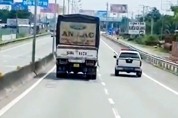 Xu phat tai xe 'chong doi' CSGT tren cao toc 10 trieu dong hinh anh