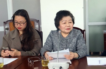Nhieu phu nu khong the vay von khoi nghiep vi so do chi dung ten chong hinh anh