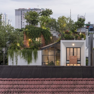 Can nha co 'cong vien xanh' tren san thuong o TP.HCM hinh anh