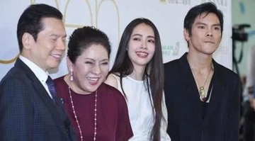 Ong trum Huong Hoa Cuong phan chia gia san truoc khi con trai cuoi vo hinh anh