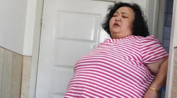 Nu dien vien nang 160 kg tu bo nghiep dien vi qua beo hinh anh