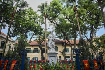 Benh vien Xanh Pon hon 100 tuoi giua long Ha Noi hinh anh