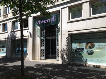 Vivendi ban nha xuat ban lon thu hai nuoc Phap cho ty phu nguoi Sec hinh anh