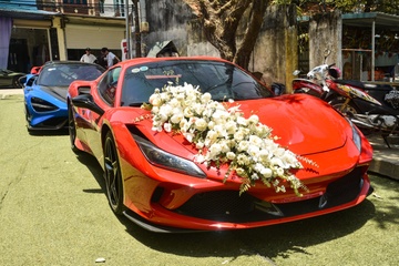 Dai gia TP.HCM mang dan sieu xe ra Ha Noi tham gia le cuoi hinh anh