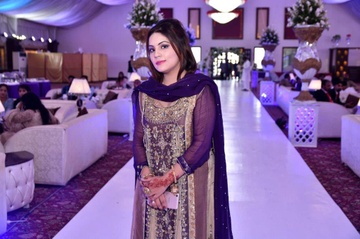 Co gai Pakistan tuong lay duoc chong TQ giau, ve chung nha moi vo le hinh anh