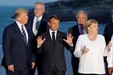 TT Trump cai nhau trong bua toi voi G7, doi dua Nga tro lai nhom hinh anh