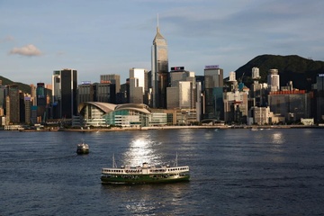 Khu pho nho o Hong Kong noi dong 'tien den' khap the gioi chay qua hinh anh
