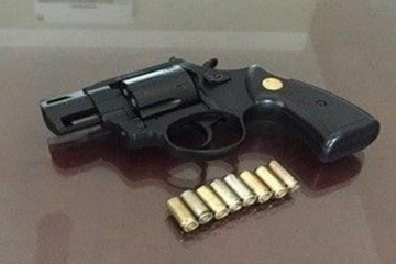 No sung ban nham tai xe oto o Dong Nai hinh anh