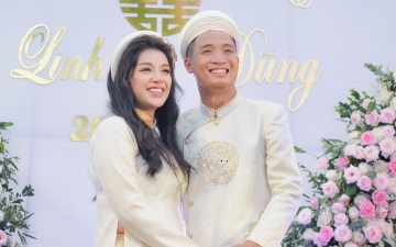 Vo chong trung ve Bui Tien Dung lan dau khoe mat con gai hinh anh
