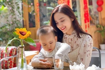 Hoa khoi vua lam me, vua tot nghiep dai hoc loai gioi hinh anh