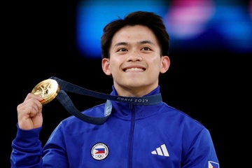 Hang am thuc o Philippines 'chay dua' theo Carlos Yulo hinh anh