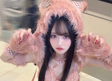 Bộ mặt thật biến thái của 'nữ thần cosplay' Nhật Bản 