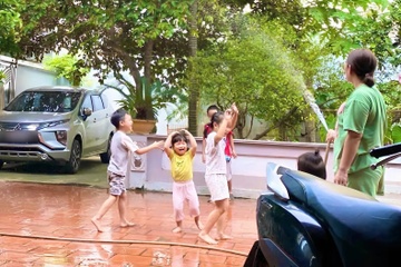 'Khoi nghi he' ve que 4 ngay, ong ngoai da om nam liet giuong hinh anh