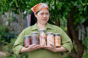TikToker 'An cung ba Tuyet' dinh chinh hinh anh