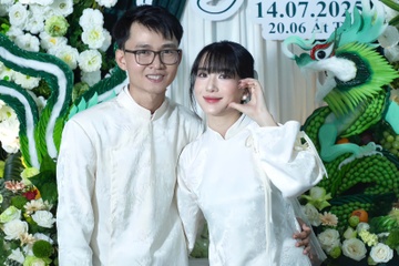 Màn phát biểu 'nuốt mic' gây sốt của cô dâu Đà Nẵng trong đám hỏi