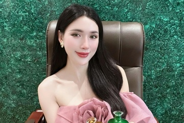 Động thái bất ngờ của Ngân Collagen