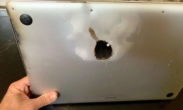 Day la ly do Apple gap rut thu hoi MacBook Pro 15 inch hinh anh