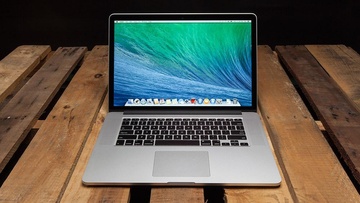 MacBook Pro bi cam mang len may bay vi de chay no hinh anh