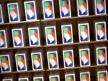 An Do muon xoa so iPhone 'made in China' hinh anh