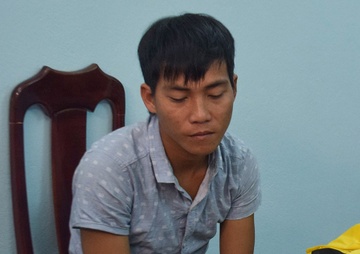 Nam thanh nien xam hai be gai 6 tuoi o san bong hinh anh