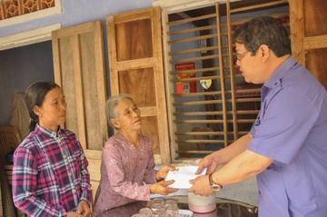 Thu tuong ho tro 100 trieu cho gia dinh dan quan tu nan khi cuu nguoi hinh anh